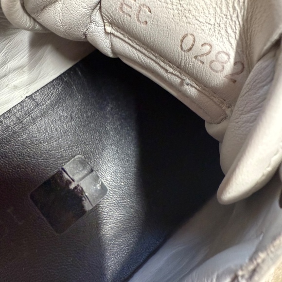 Givenchy 4G Logo Detailed Low-Top Sneakers White - Picture 7 of 10